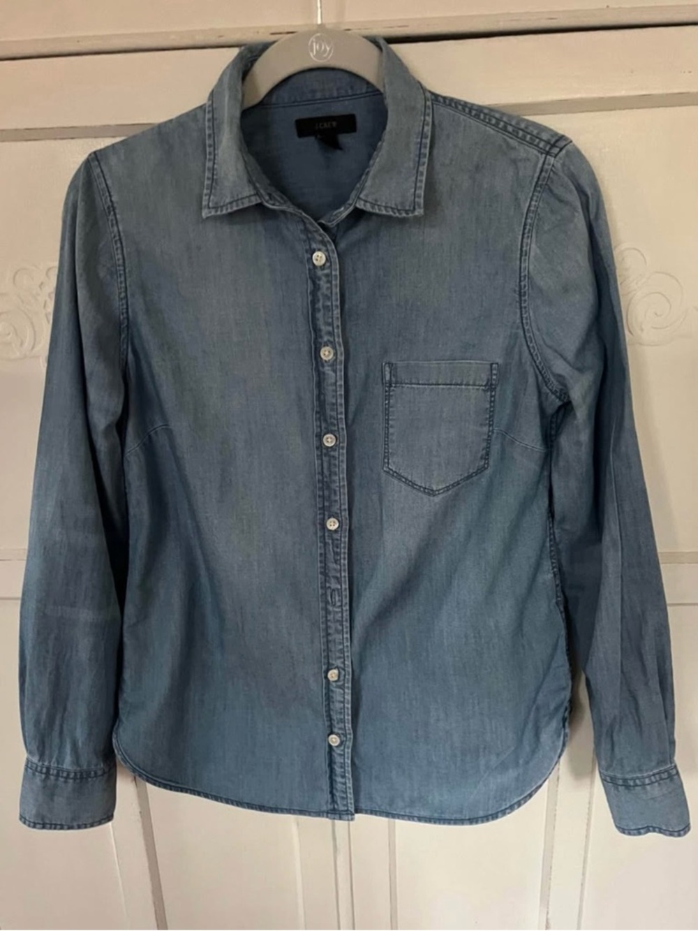J. Crew Denim
Chambray Casual Button Down
Women's Size 4